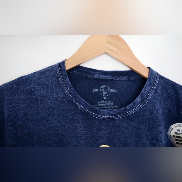 Epic Universe Emblem Adult T-Shirt Brand New XL Universal Studios - Picture 4 of 8